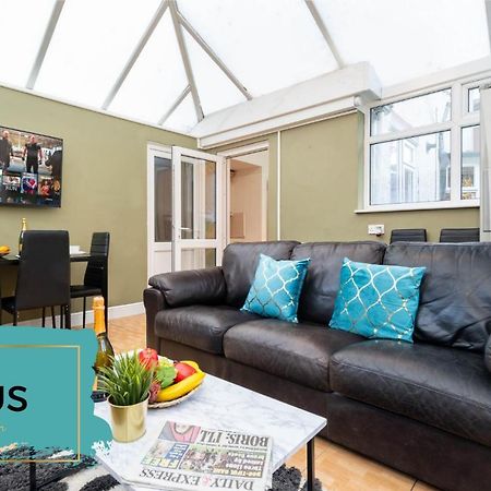 Large 4 Bedroom House - Top Rated - Off-Street Parking - Garden - Sleeps 9 - Contractors - Groups - Pool Table Northfield Esterno foto