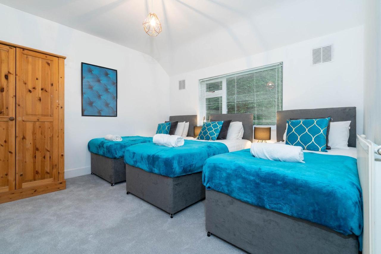 Large 4 Bedroom House - Top Rated - Off-Street Parking - Garden - Sleeps 9 - Contractors - Groups - Pool Table Northfield Esterno foto