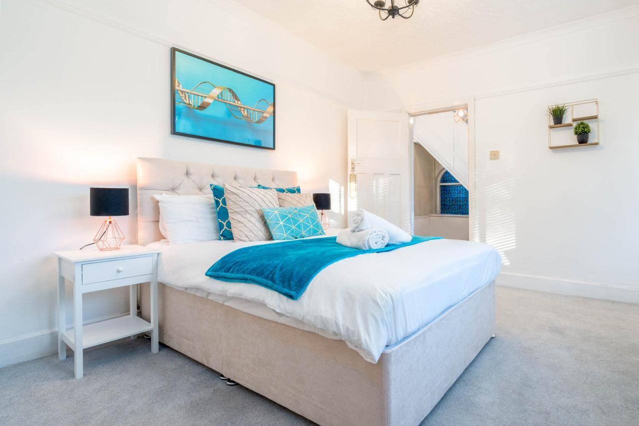 Large 4 Bedroom House - Top Rated - Off-Street Parking - Garden - Sleeps 9 - Contractors - Groups - Pool Table Northfield Esterno foto