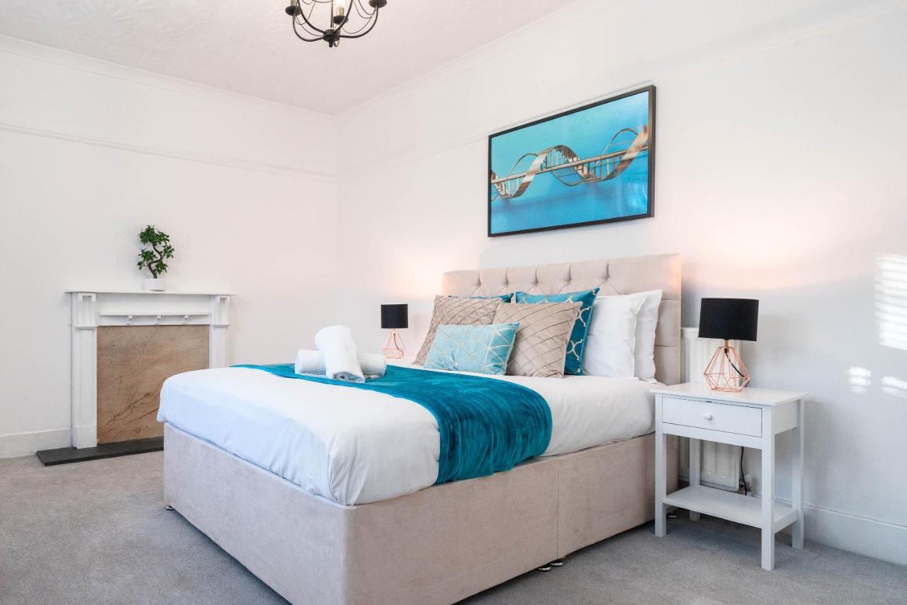 Large 4 Bedroom House - Top Rated - Off-Street Parking - Garden - Sleeps 9 - Contractors - Groups - Pool Table Northfield Esterno foto