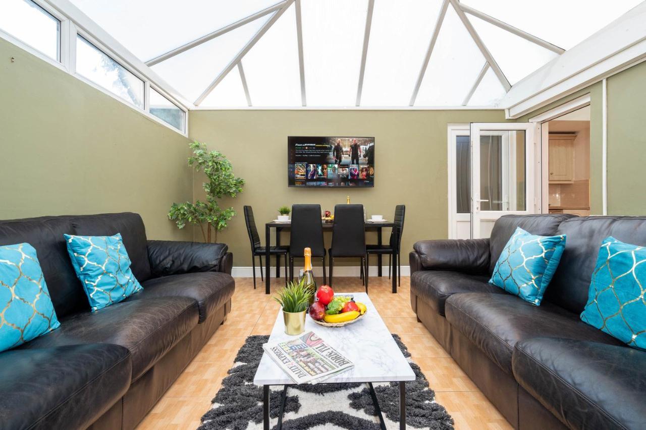 Large 4 Bedroom House - Top Rated - Off-Street Parking - Garden - Sleeps 9 - Contractors - Groups - Pool Table Northfield Esterno foto